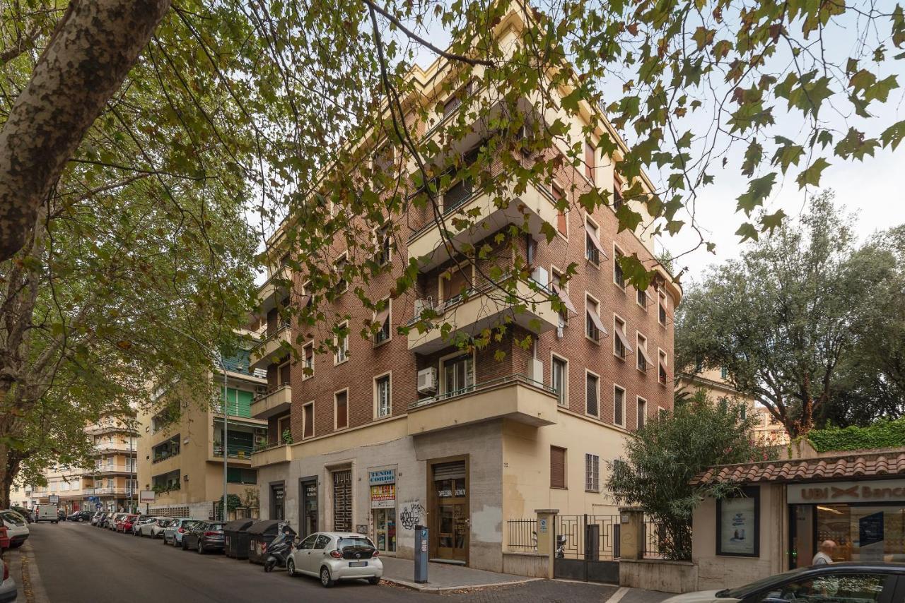 Piazza Re Di Roma Apartment Экстерьер фото