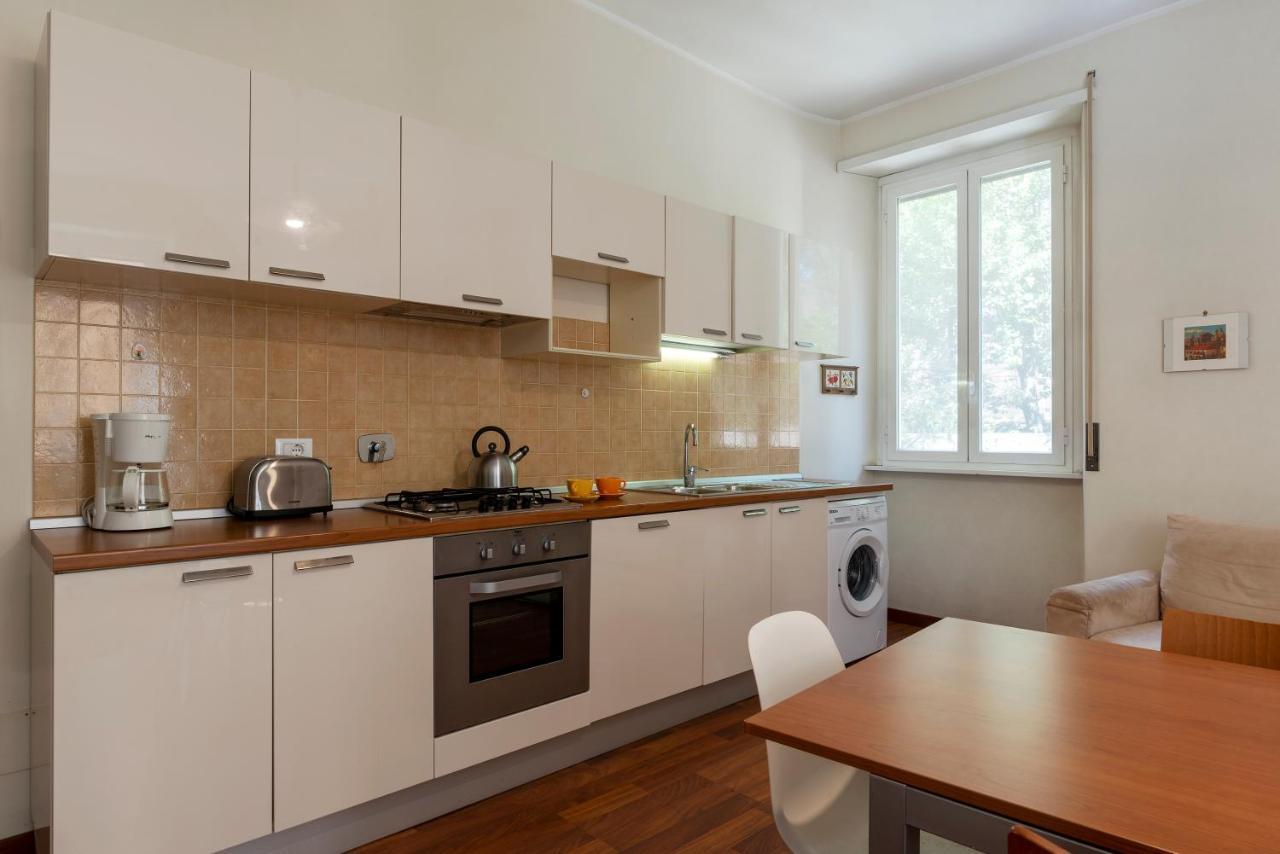 Piazza Re Di Roma Apartment Экстерьер фото